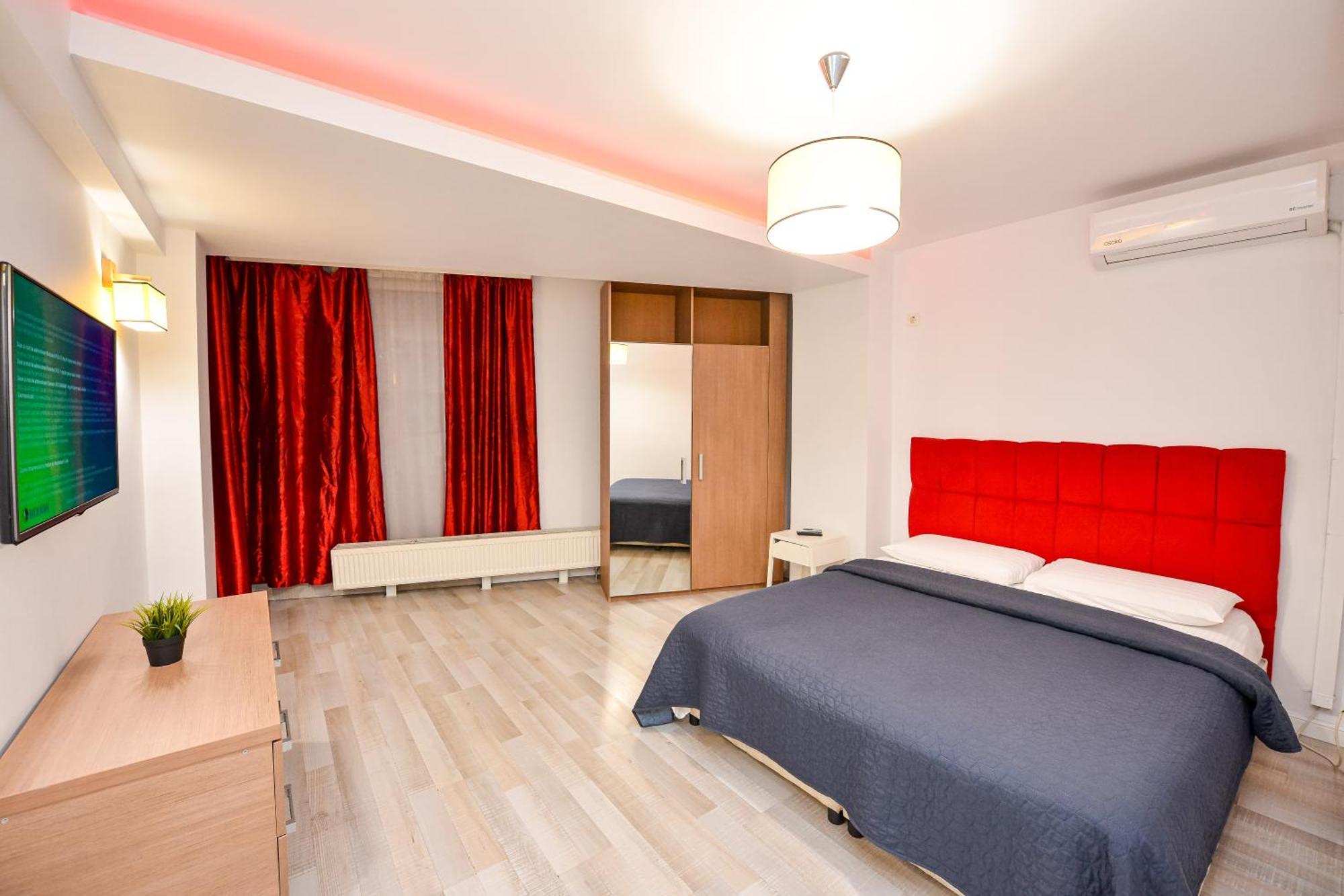 Ideal Accommodation Old Town Бухарест Экстерьер фото